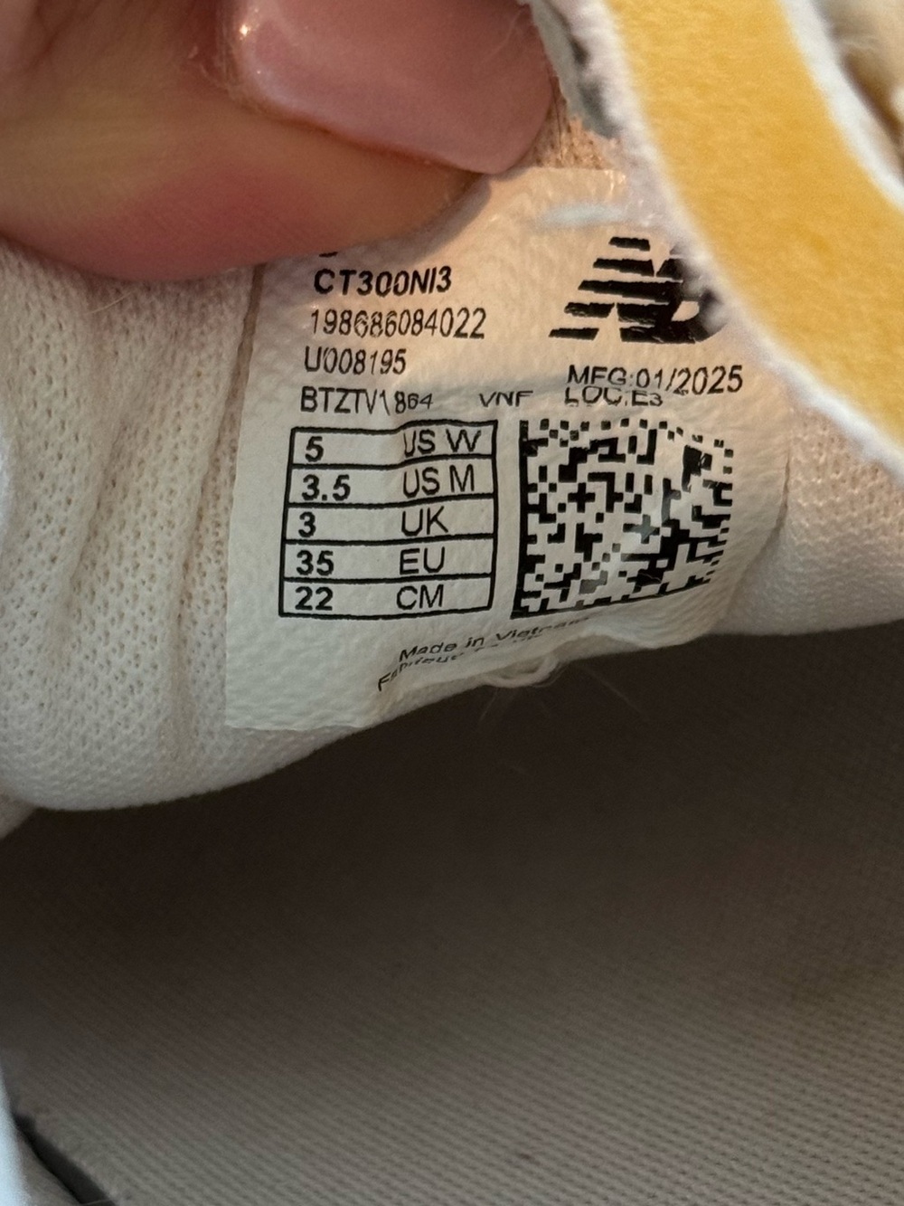 NEW BALANCE WOMEN'S 300 COURT SNEAKERS - Picture 7 of 7